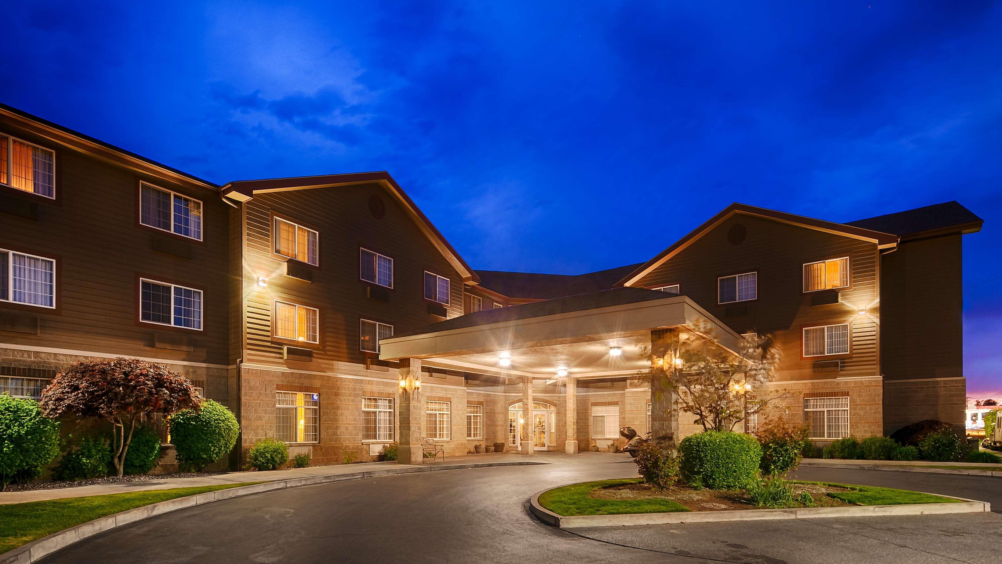 Best Western Plus Kennewick Inn Bagian luar foto